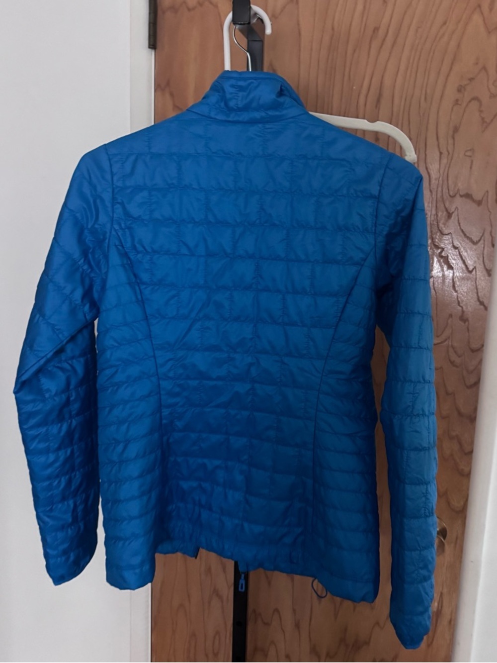 Patagonia nano puff jacket in Bright Blue - Picture 2 of 7